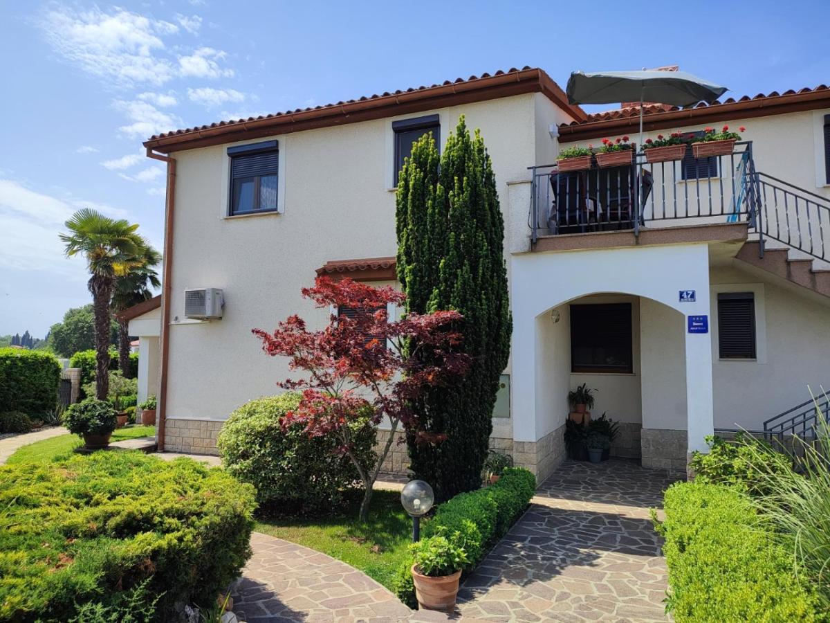 Apartments Norma Funtana Exterior photo