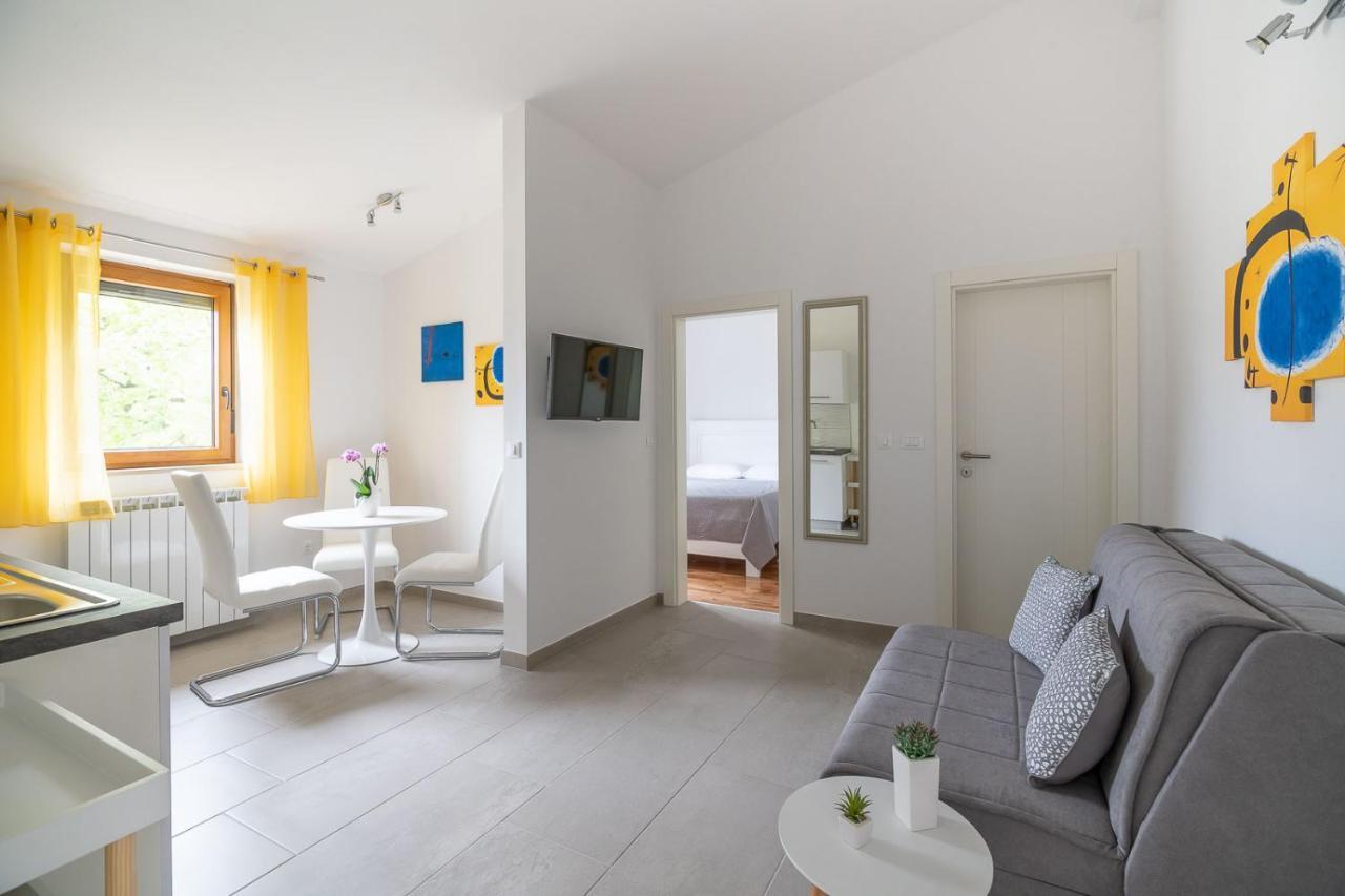 Apartments Norma Funtana Exterior photo